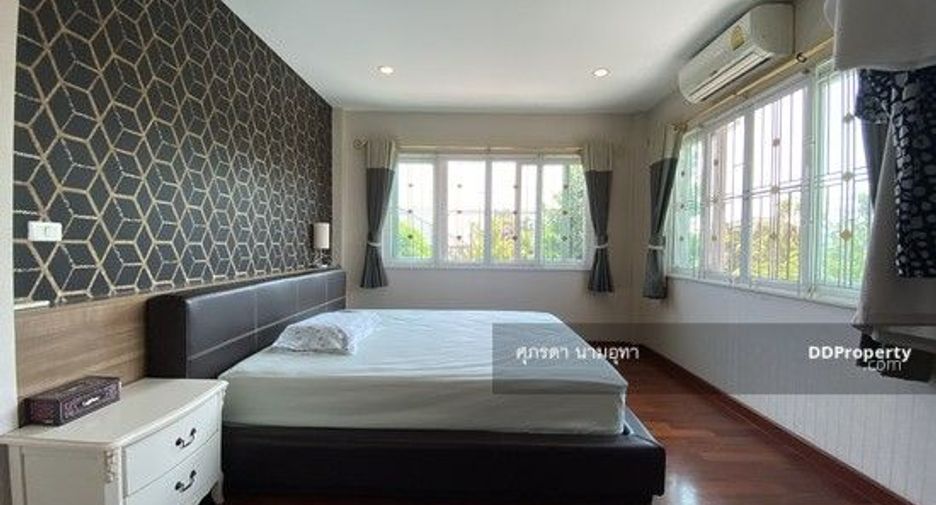 À vendre 5 chambres maison à Lat Phrao, Bangkok