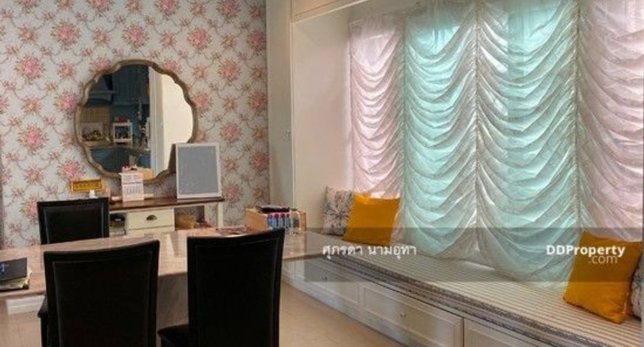 À vendre 5 chambres maison à Lat Phrao, Bangkok