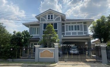 For sale 5 Beds house in Lat Phrao, Bangkok