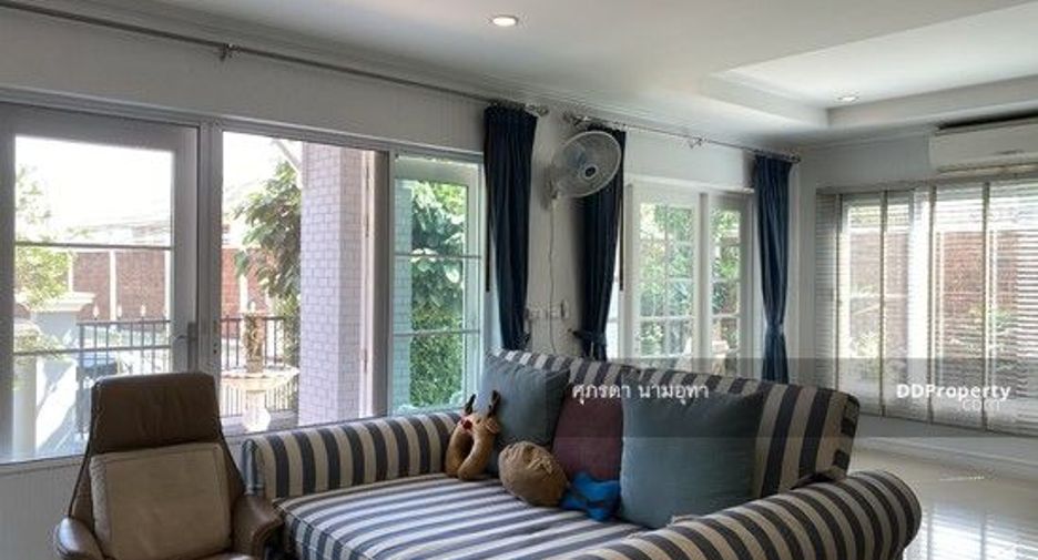 À vendre 5 chambres maison à Lat Phrao, Bangkok