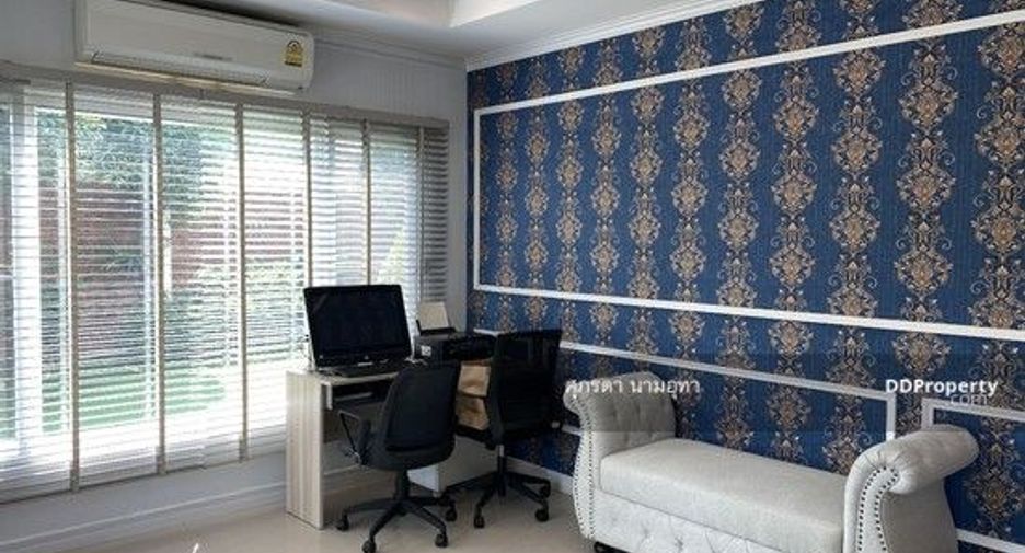 À vendre 5 chambres maison à Lat Phrao, Bangkok