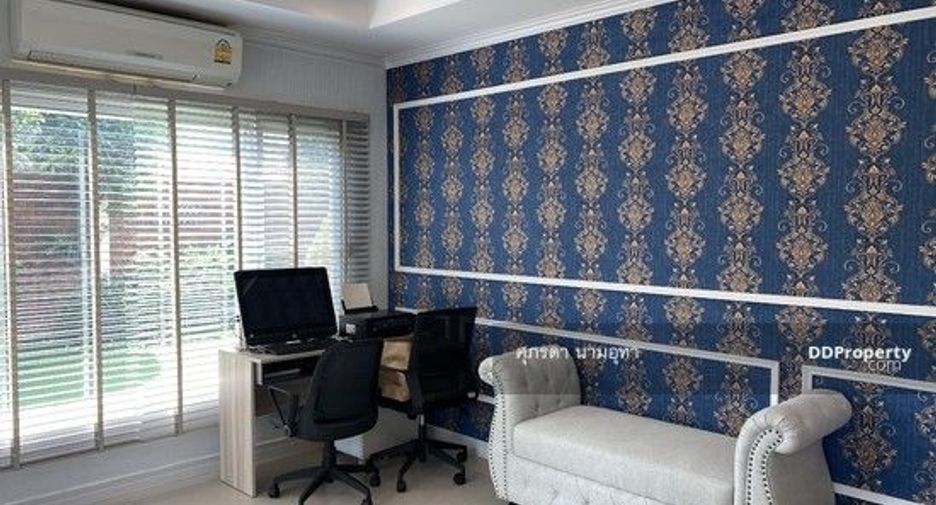À vendre 5 chambres maison à Lat Phrao, Bangkok