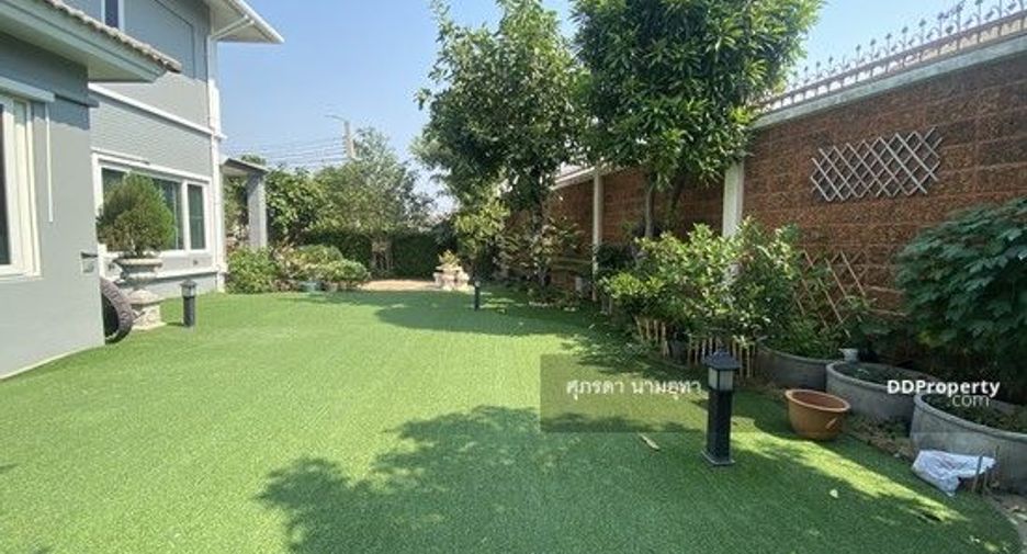À vendre 5 chambres maison à Lat Phrao, Bangkok