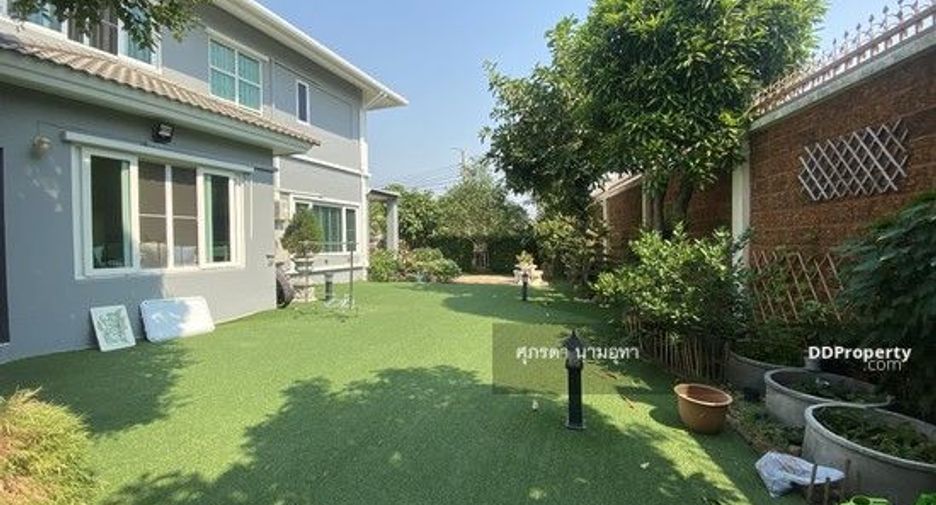 À vendre 5 chambres maison à Lat Phrao, Bangkok