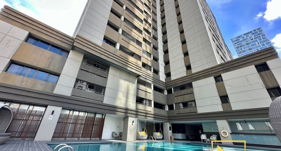 For rent 2 Beds serviced apartment in Pathum Wan, Bangkok
