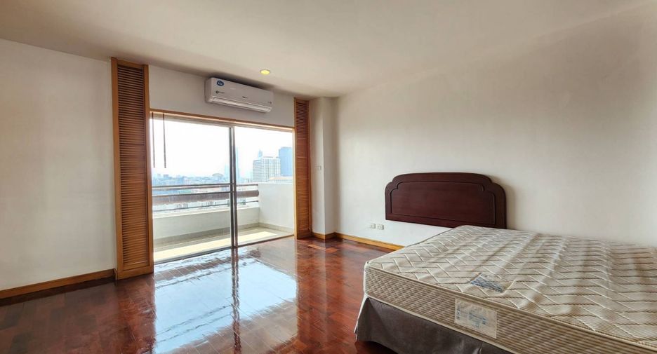 For rent 3 bed apartment in Bang Rak, Bangkok
