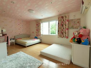 For rent and for sale 6 bedrooms villa in Mueang Phuket, Phuket