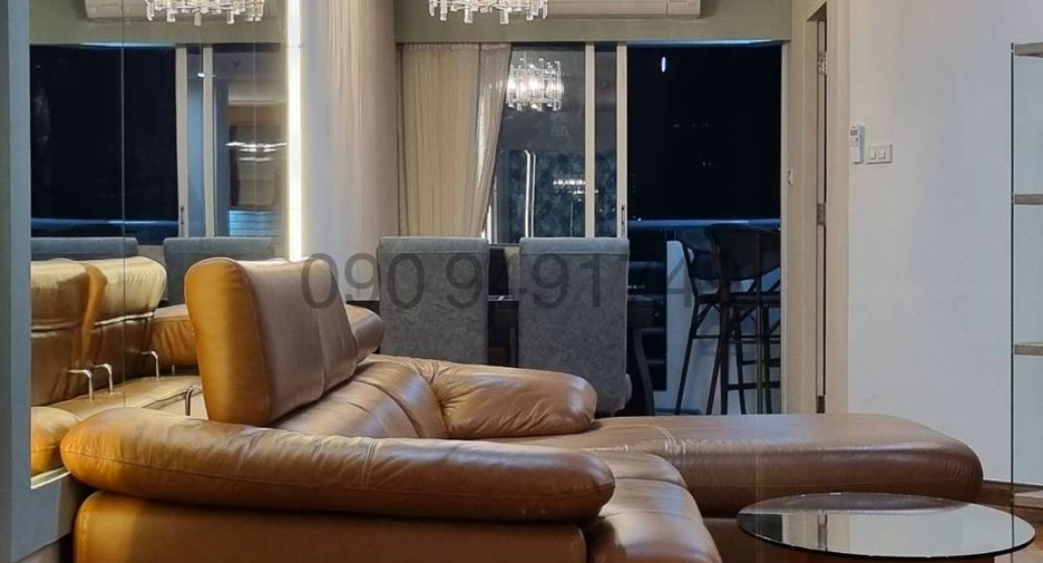 For rent 2 bedrooms condo in Khlong Toei, Bangkok