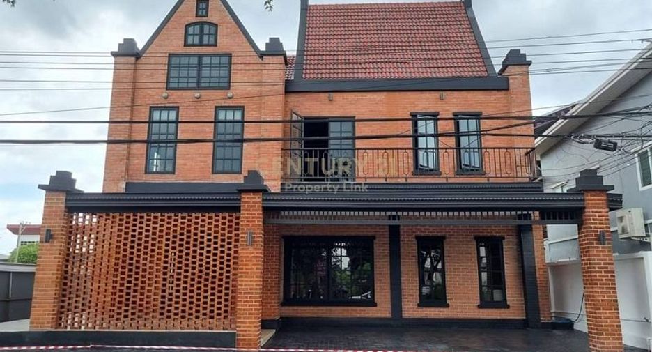 For sale 2 bedrooms house in Saphan Sung, Bangkok