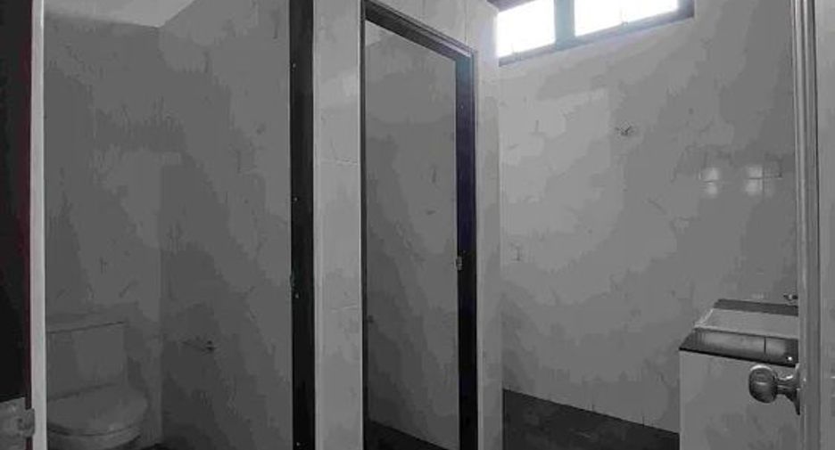 Lagerhaus zum Kauf mit 2 Zimmer in Krathum Baen, Samut Sakhon