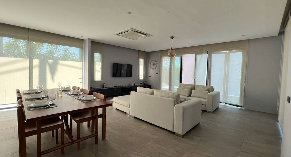For sale 3 bedrooms villa in Thalang, Phuket