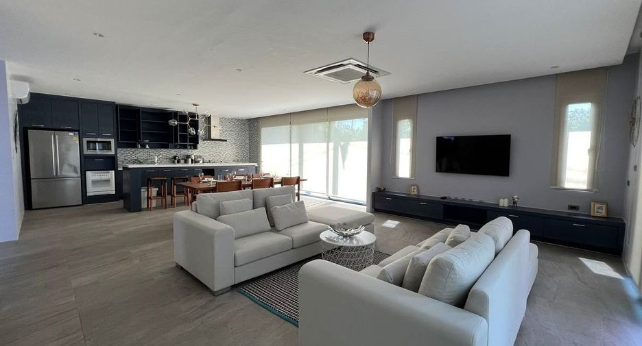 For sale 3 bedrooms villa in Thalang, Phuket