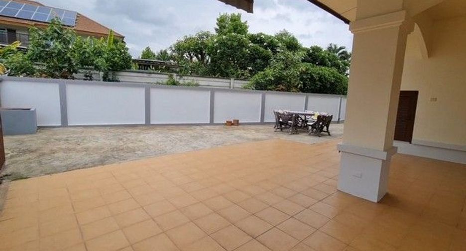 For rent 3 bedrooms house in San Sai, Chiang Mai