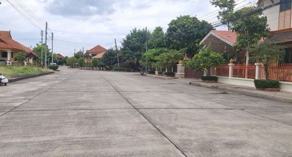 For rent 3 bedrooms house in San Sai, Chiang Mai