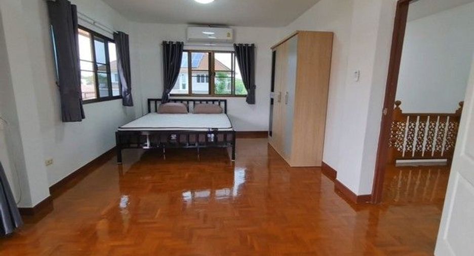 For rent 3 bedrooms house in San Sai, Chiang Mai