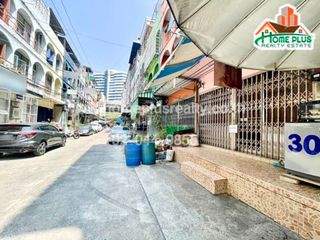 For sale 41 bed retail Space in Bang Kapi, Bangkok