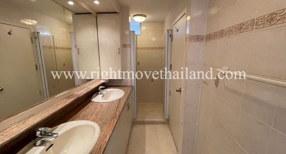 For sale 2 bedrooms condo in Phasi Charoen, Bangkok