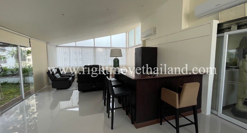 For sale 2 bedrooms condo in Phasi Charoen, Bangkok