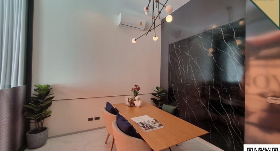For sale 2 bedrooms townhouse in Bang Kapi, Bangkok