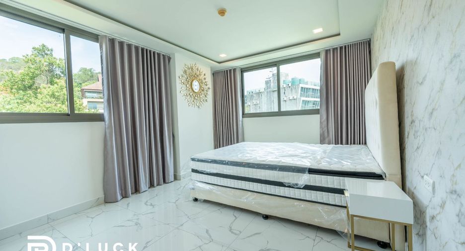 For sale 2 bed apartment in Pratumnak, Pattaya