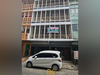 For sale retail Space in Ratchathewi, Bangkok