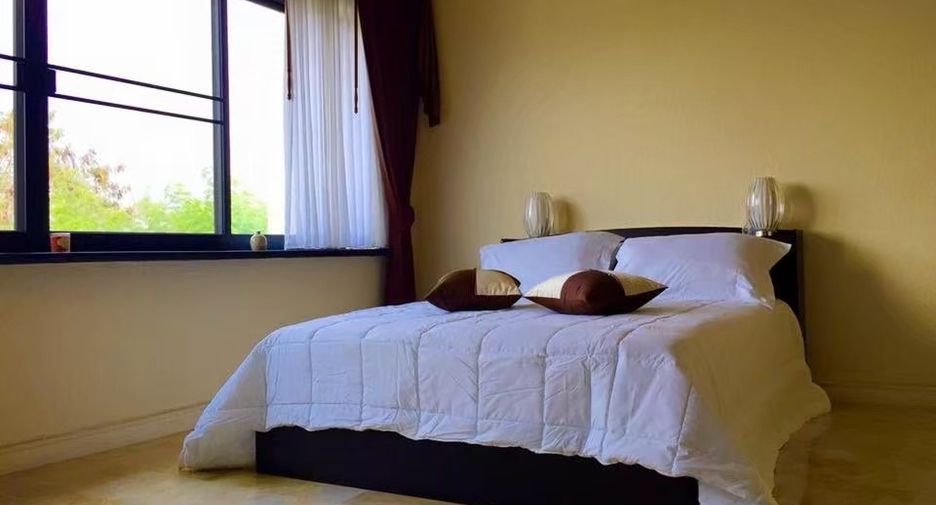 Villa en venta y en alquiler de 4 habitaciones en Bang Lamung, Chonburi