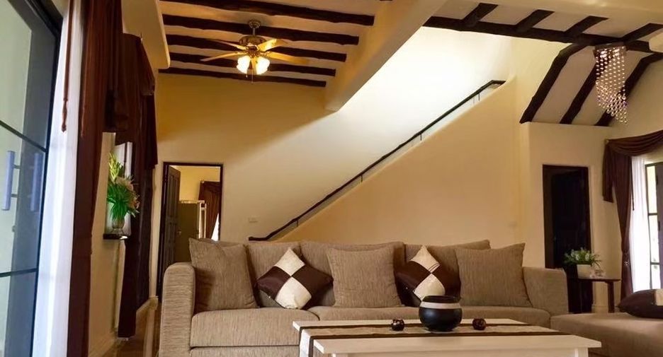 Villa en venta y en alquiler de 4 habitaciones en Bang Lamung, Chonburi