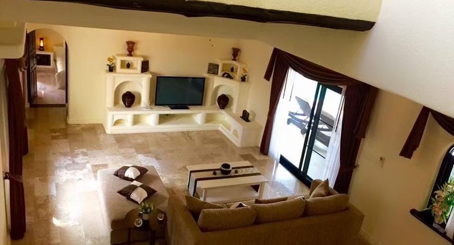 Villa en venta y en alquiler de 4 habitaciones en Bang Lamung, Chonburi