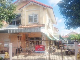 For sale 5 bed house in Phra Samut Chedi, Samut Prakan