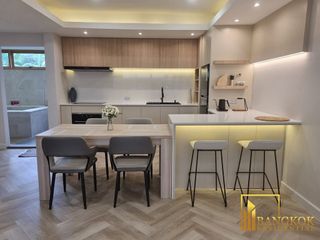 For rent 4 bedrooms townhouse in Watthana, Bangkok
