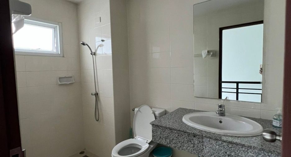 For sale 3 bedrooms retail Space in Mueang Chiang Mai, Chiang Mai