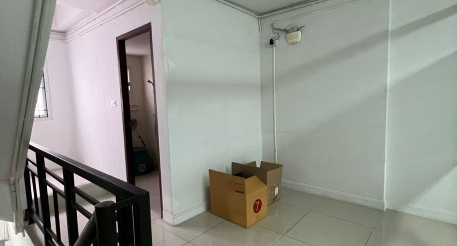 For sale 3 bedrooms retail Space in Mueang Chiang Mai, Chiang Mai