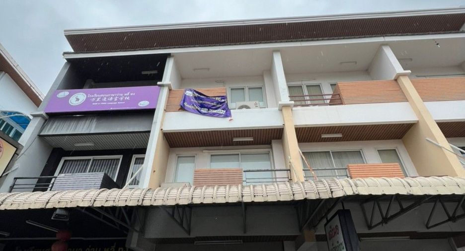For sale 3 bedrooms retail Space in Mueang Chiang Mai, Chiang Mai