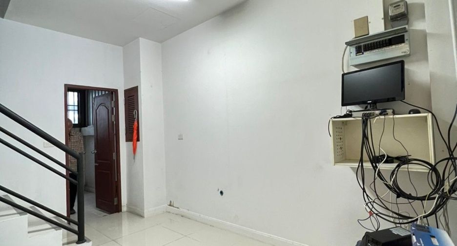 For sale 3 bedrooms retail Space in Mueang Chiang Mai, Chiang Mai
