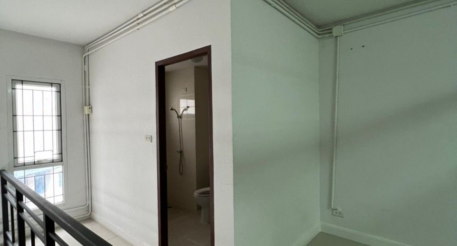 For sale 3 bedrooms retail Space in Mueang Chiang Mai, Chiang Mai