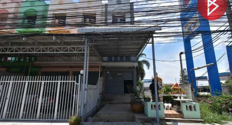 For rent and for sale 1 bed retail Space in Bang Bo, Samut Prakan