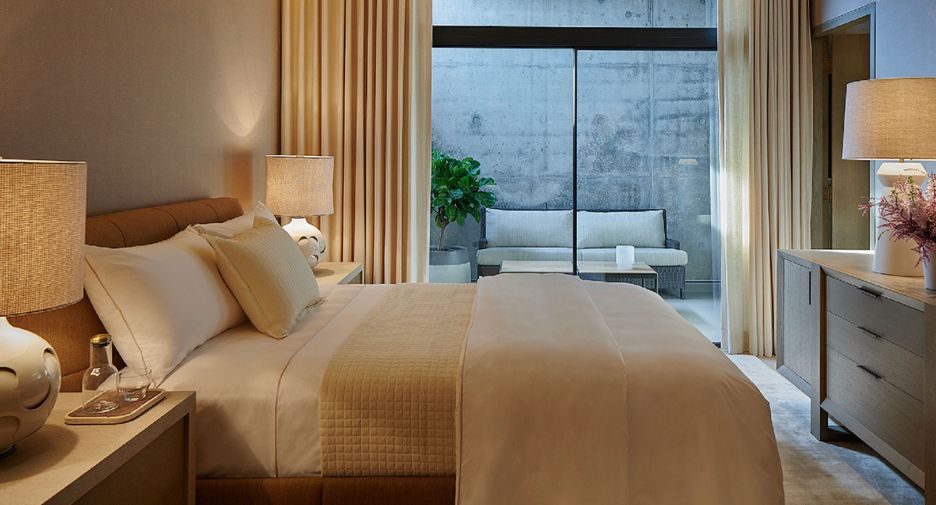 Condo en venta de 3 habitaciones en Yan Nawa, Bangkok