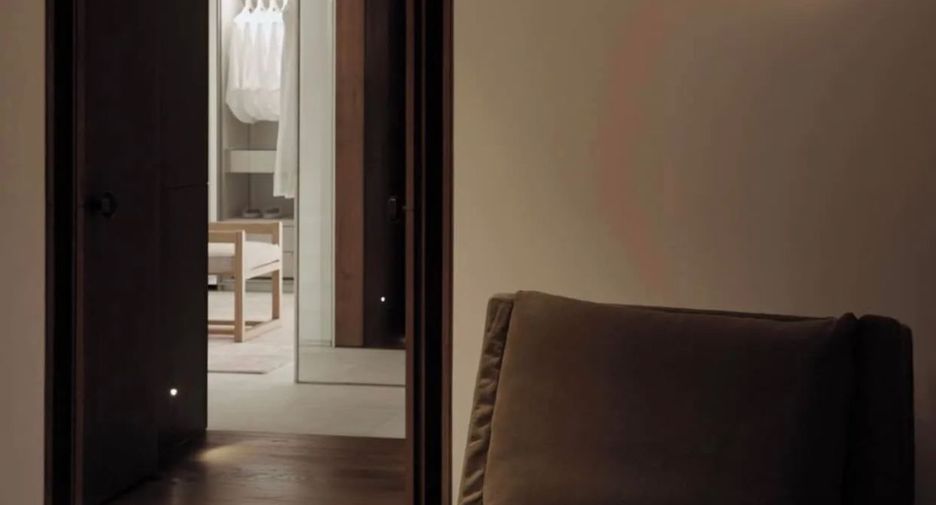 Condo en venta de 3 habitaciones en Yan Nawa, Bangkok