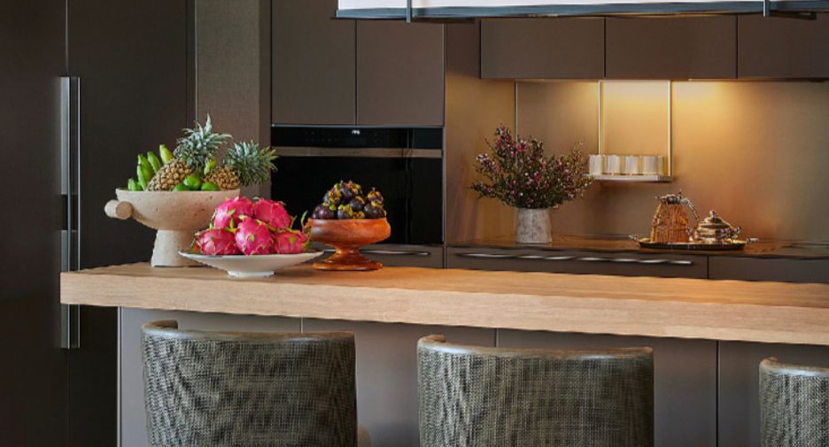 Condo en venta de 3 habitaciones en Yan Nawa, Bangkok