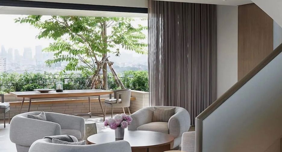 Condo en venta de 3 habitaciones en Yan Nawa, Bangkok