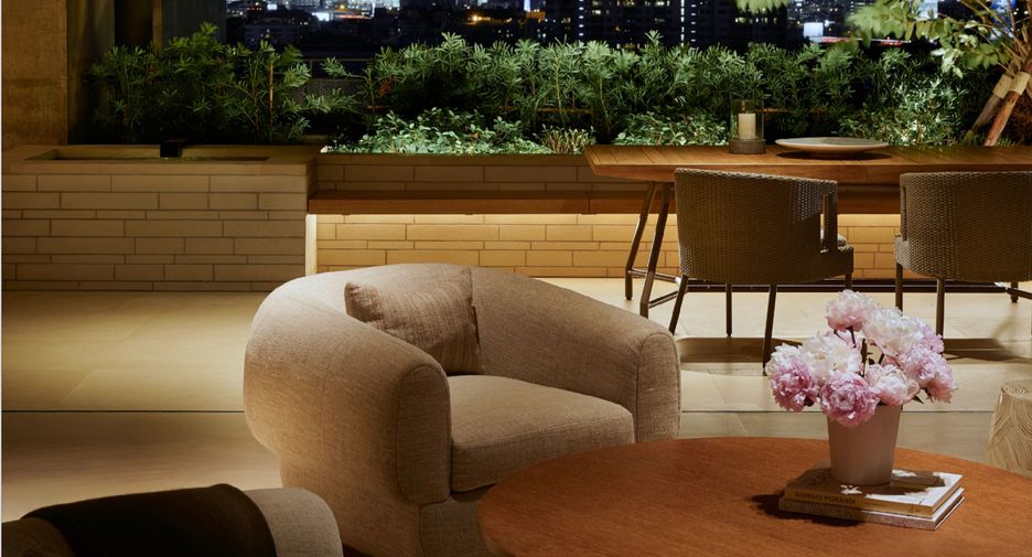 Condo en venta de 3 habitaciones en Yan Nawa, Bangkok