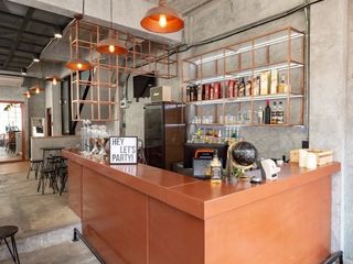 For rent and for sale 5 bedrooms retail Space in Din Daeng, Bangkok