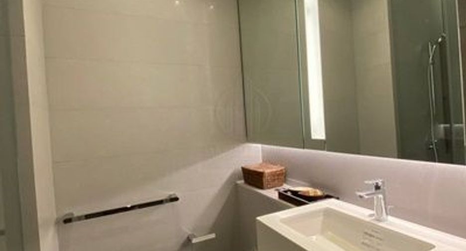 Аренда 3 спальни кондо в Щаттхана, Бангкок
