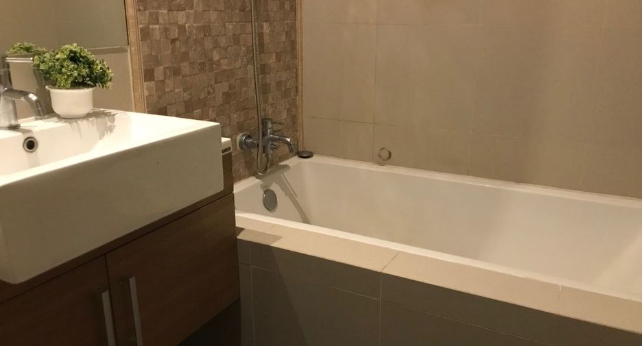 For rent and for sale 1 bed condo in Khlong Toei, Bangkok