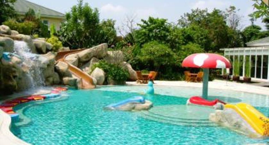For rent 3 bedrooms house in Prawet, Bangkok
