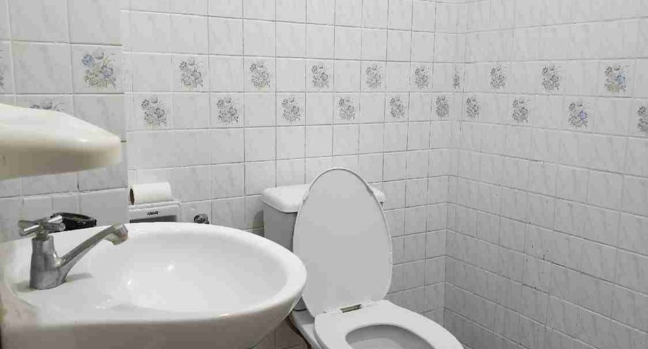 Büro zum Kauf und zur Miete mit 1 Zimmer in Si Racha, Chonburi
