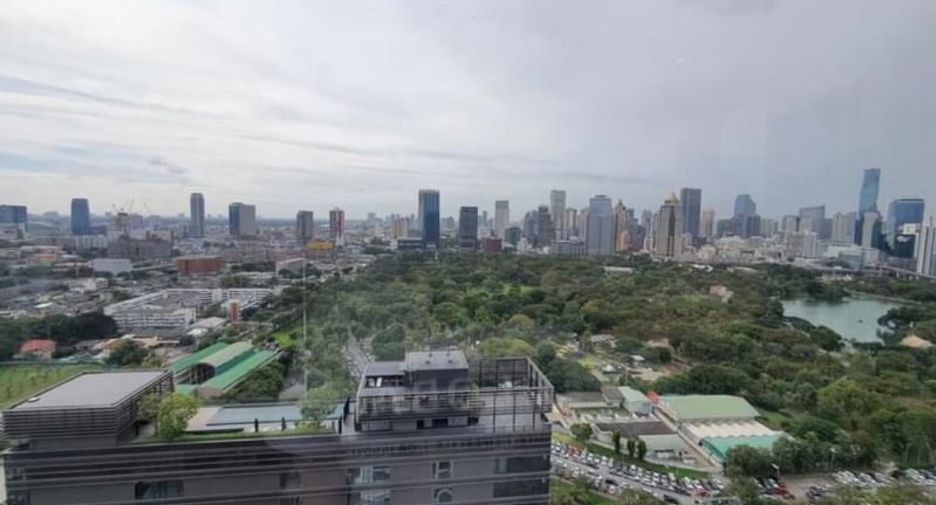 Wohnung zur Miete mit 3 Zimmer in Pathum Wan, Bangkok