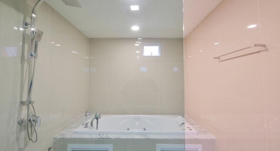 Reihenhaus zum Kauf mit 3 Zimmer in Watthana, Bangkok