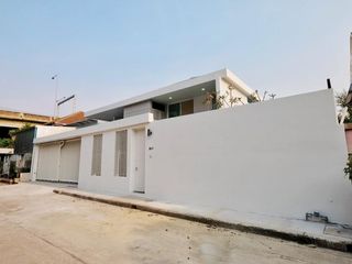 Reihenhaus zum Kauf mit 3 Zimmer in Watthana, Bangkok