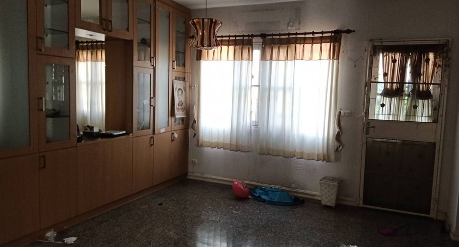Haus zum Kauf mit 4 Zimmer in Bang Bua Thong, Nonthaburi